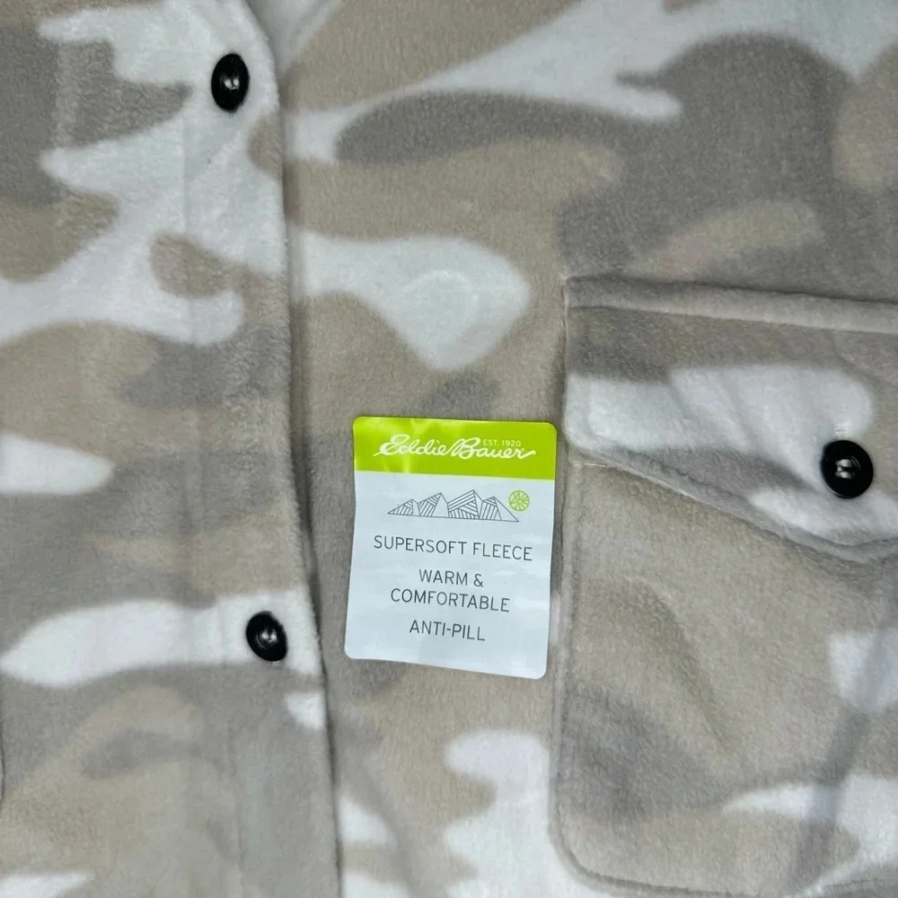Eddie Bauer Venture Fleece Shacket in Camo